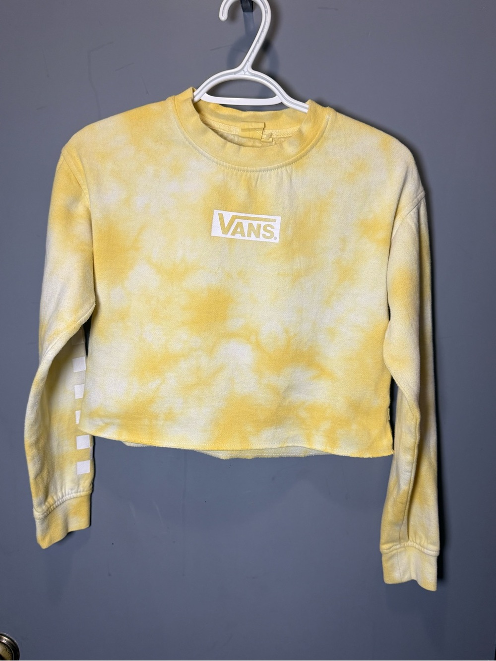 Vans Women's Yellow & White Tie-Dye Cropped Sweatshirt